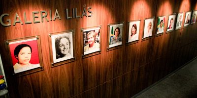 Galeria Lilás, espaço da Assembleia Legislativa dedicado às mulheres que exerceram mandato de deputada estadual/Foto: Agência AL