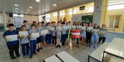 Sorrindo no Campo leva conhecimento sobre saúde bucal para alunos de Jaborá