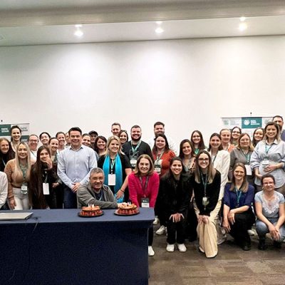 Turma celebra o êxito da capacitação juntamente com representantes do Sistema Faesc/Senar/ Foto: Divulgação Sistema Faesc/Senar