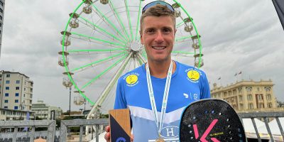 André Baran é campeão mundial e chega ao topo do ranking no beach tennis