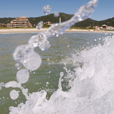 O IMA recomenda que os banhistas sigam as orientações das autoridades da saúde, evitando permanecer em praias para não causar aglomerações/Foto: Cristiano Estrela