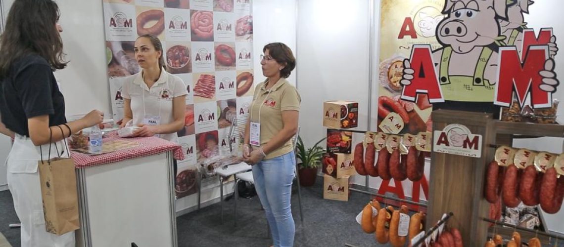 Feira destinada à cadeia gastronômica de SC destaca agricultura familiar e pequenos negócios