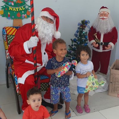 Os brinquedos, foram arrecadados na Campanha “Doe um brinquedo e faça uma criança feliz neste Natal”, promovida pelo Polo Inovale