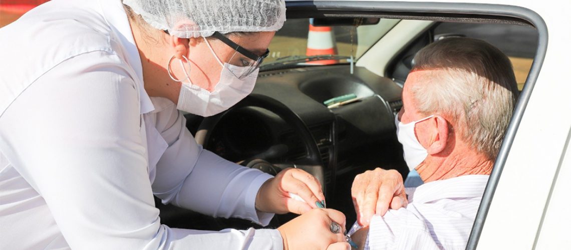 Drive – Thru's de Vacinação da segunda dose para vacinados com Coronavac acontece nesta semana/Foto: Internet