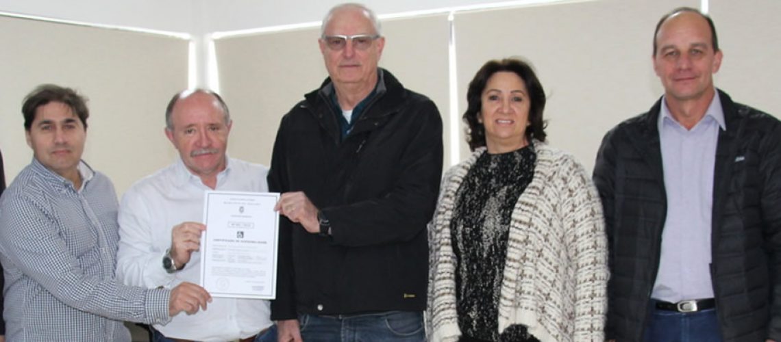 A Prefeitura de Joaçaba entregou o primeiro Certificado de Acessibilidade/Foto: Assessoria de Imprensa