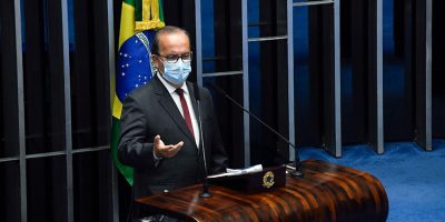 O senador catarinense Jorginho Mello (PL/SC) cobrou da Câmaras dos Deputados a votação de cinco projetos