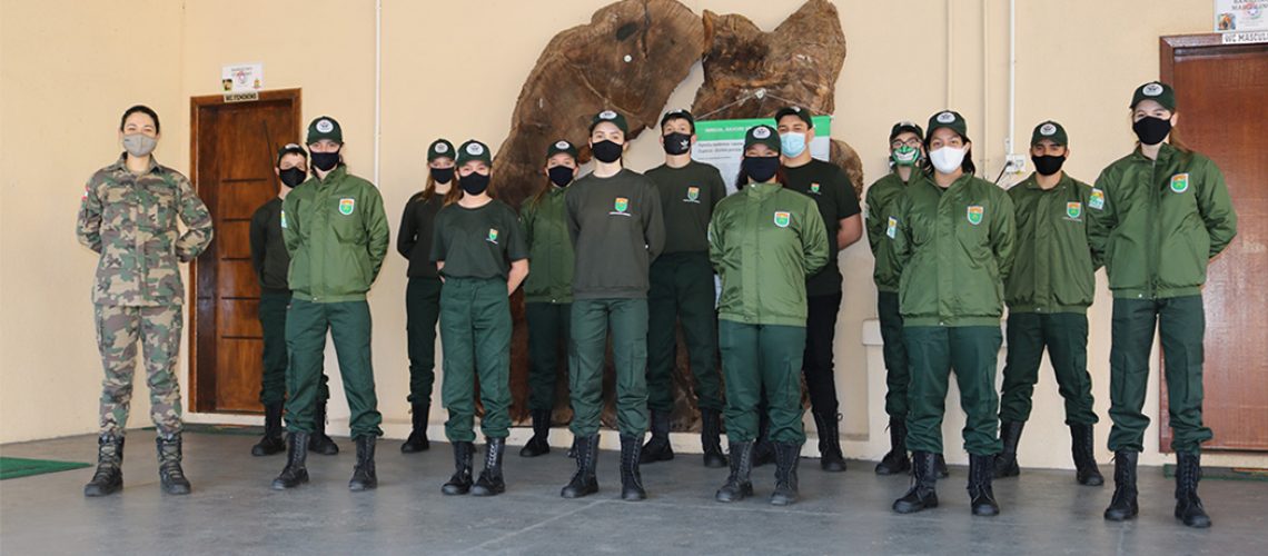 A turma de 30 (trinta) Protetores Ambientais  foi dividida