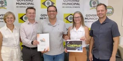 Prefeito de Herval d' Oeste recebe representantes da ACIOC