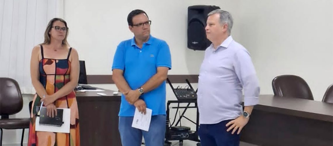 Prefeito de Herval d’ Oeste se reúne com o trade turístico do município