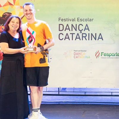 Professor de Dança do Colégio Marista de Joaçaba é premiado no Festival Escolar Dança Catarina