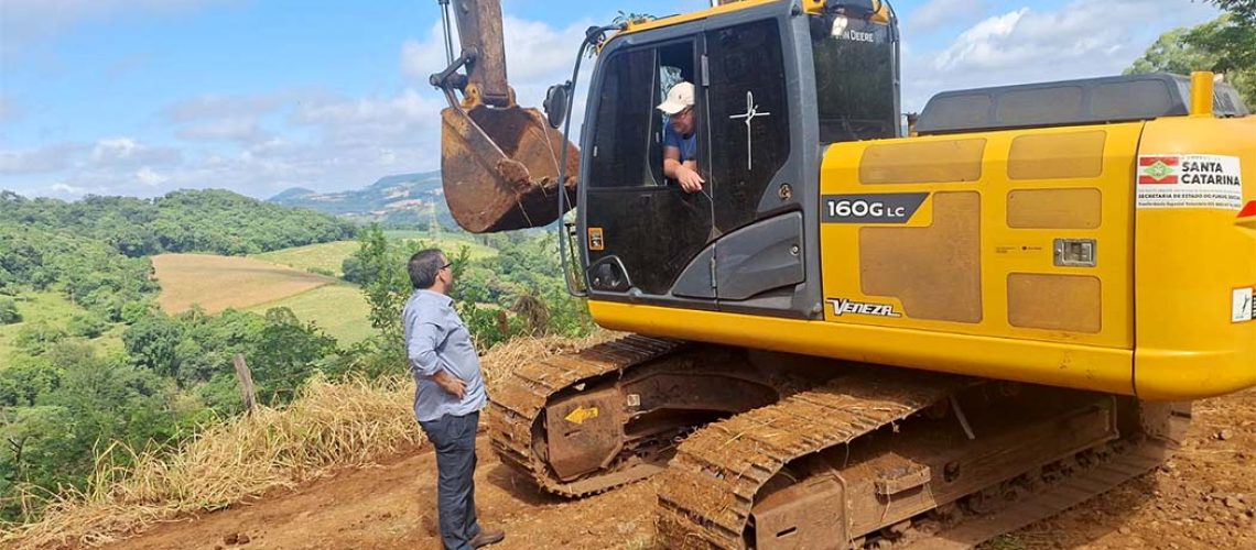 Secretarias de Herval d’ Oeste trabalham juntas em prol do escoamento da produção do município