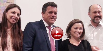 Painel com os palestrantes foi mediado pela jornalista