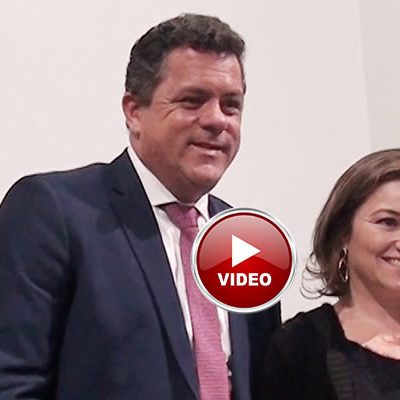 Painel com os palestrantes foi mediado pela jornalista